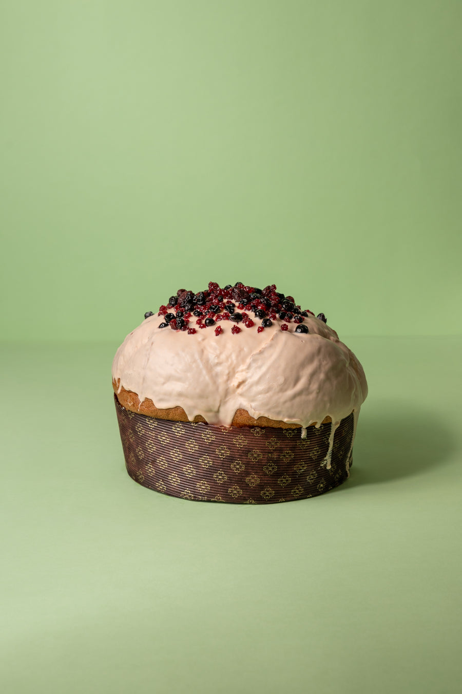 Panettone with berries