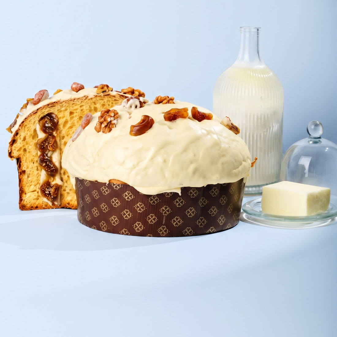Panettone Di Bufala Fichi Noci e Mandorle Pralinate 1,2 kg.