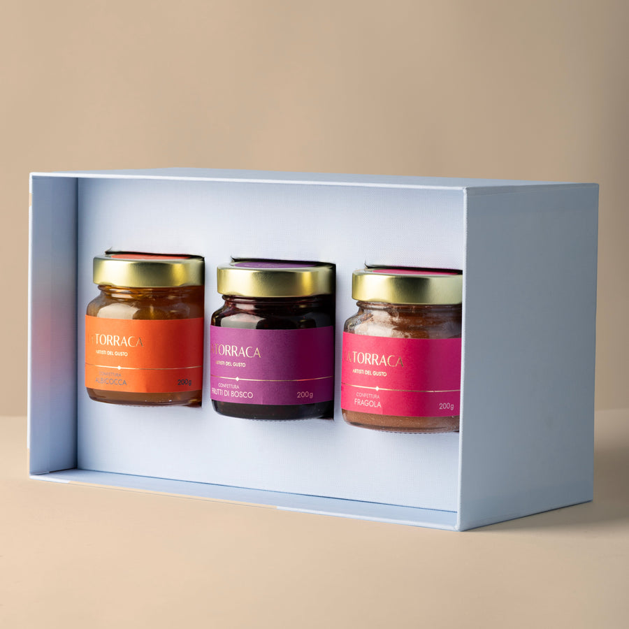 Confetture all'albicocca,alla fragola ,ai frutti di bosco 200 gr.x3