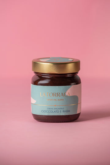 Chocolate and rum spreadable cream 