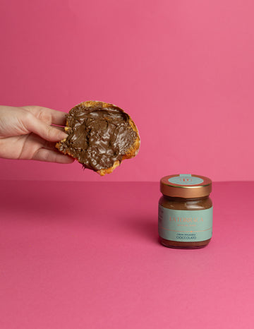 Milk Chocolate spreadable cream 