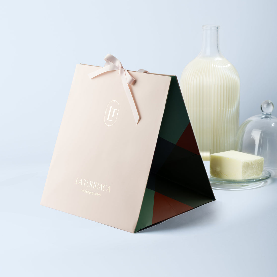 Panettone Di Bufala Cocco e Lampone 1,2 kg.